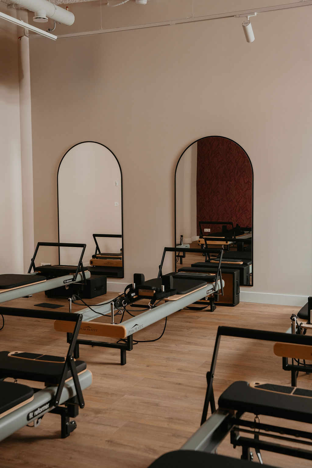 Roots Aalsmeer met reformer pilates, yoga en café
